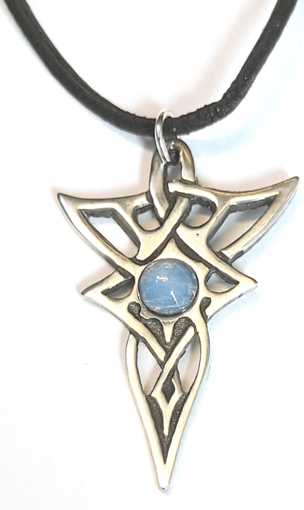 Elven knot pendant
