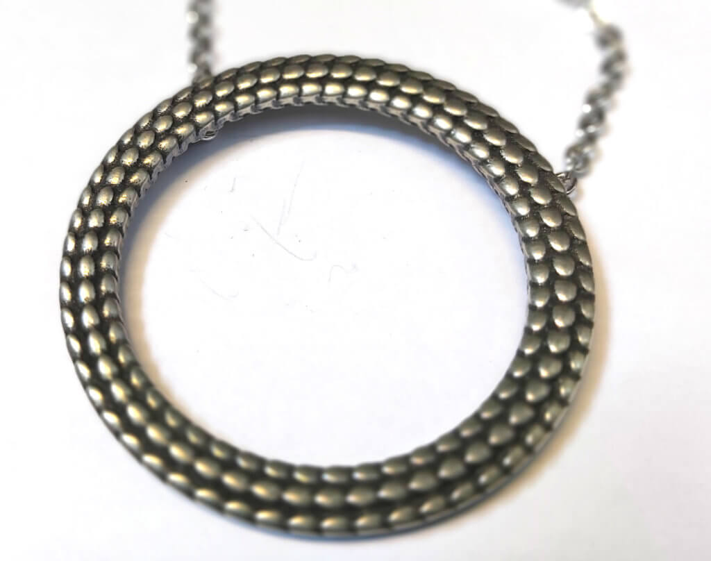 Dragon scale hoop necklace